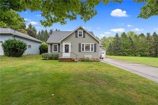 519 W 5th St, Oswego, NY 13126