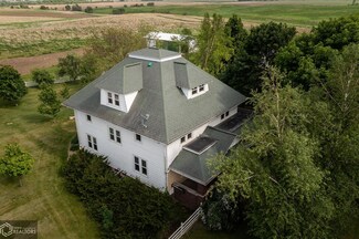 2740 Jessup Ave, Melbourne, IA 50162