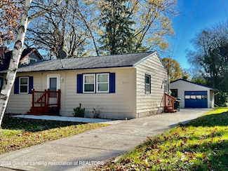 1217 Wolf Ct, East Lansing, MI 48823