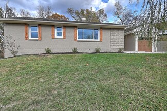 3820 Ridgeline Dr, Kingsport, TN 37664