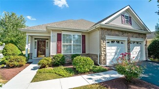 6956 Crown Ct, Macungie, PA 18062