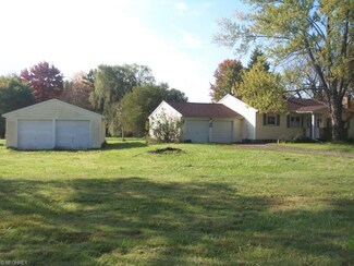 2122 Hayford Rd, Rock Creek, OH 44084