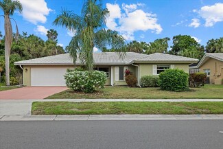 7528 Biltmore Dr, Sarasota, FL 34231