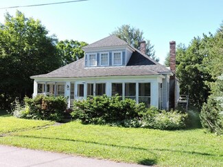 163 Lawrence St, Dover Foxcroft, ME 04426
