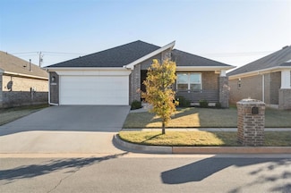 15712 Potomac Dr, Edmond, OK 73013