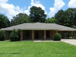 5348 Wynndyke Rd, Jackson, MS 39209