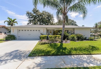 1137 Lanyard St, Palm Harbor, FL 34685