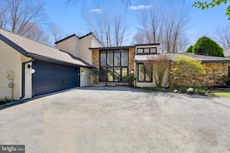 1007 Thaxten Ln, Wilmington, DE 19807