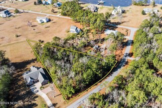 123 Little Creek Dr, Havelock, NC 28532