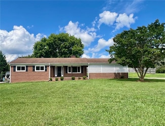6614 Turnpike Rd, High Point, NC 27263