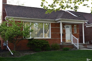 9644 Manor Ave, Allen Park, MI 48101