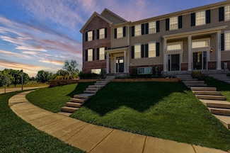 1000 Neubauer Cir Unit 1801, Lindenhurst, IL 60046