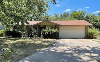1519 Westborough Dr, Newton, KS 67114