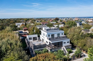 31 Atlantic Ave, East Islip, NY 11730