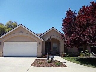 1229 S Cotta St, Visalia, CA 93292