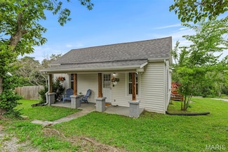 302 Bogy St, de Soto, MO 63020