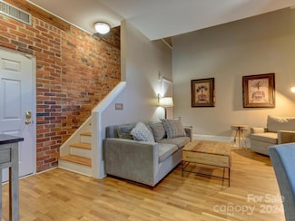 229 N Poplar St Unit 8, Charlotte, NC 28202