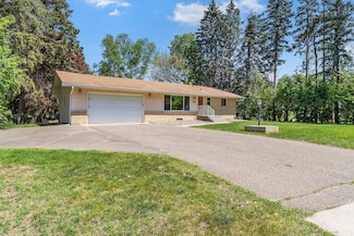 4336 Victoria St N, Saint Paul, MN 55126