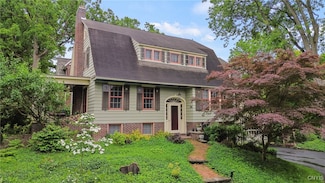 306 Berkeley Dr, Syracuse, NY 13210