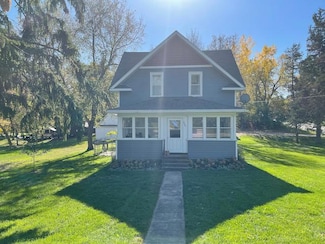 300 1st Ave NE, New London, MN 56273