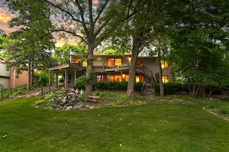 451 Reflection Rd, Saint Paul, MN 55124
