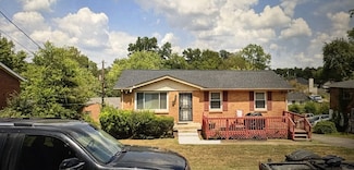 1229 Commerce St, Clarksville, TN 37040
