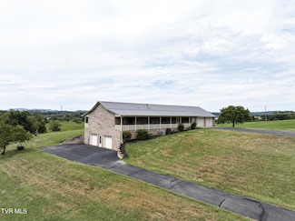 887 Berry Rd, Bulls Gap, TN 37711