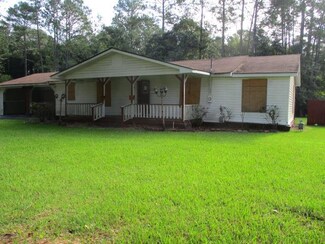 128 Linnie St, Homerville, GA 31634