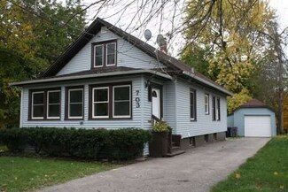 703 Orange St, Elgin, IL 60123
