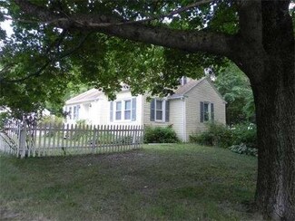 945 Stafford St, Rochdale, MA 01542