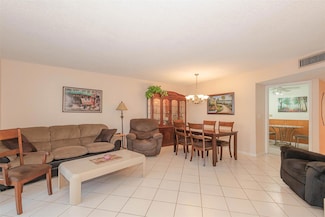 4770 NW 21st St Unit 105, Lauderhill, FL 33313
