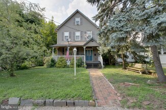 93 Church St, Beverly, NJ 08010