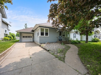 517 S Olive St, Waconia, MN 55387