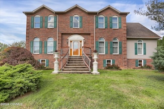 8812 S Susquehanna Trail, Port Trevorton, PA 17864