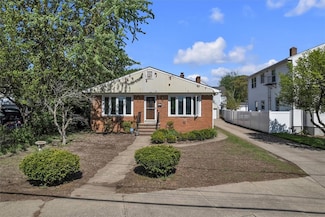 225 Langdon St, Providence, RI 02904
