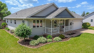 713 Strawberry Ln, Kimberly, WI 54136