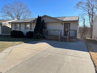 165 Wendover Dr, Council Bluffs, IA 51503