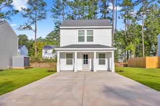 13281 Kelly St, Gulfport, MS 39503