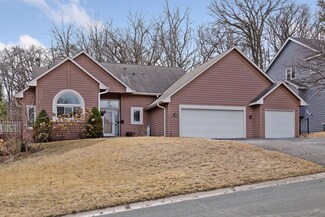 1384 Michelle Dr, Saint Paul, MN 55123