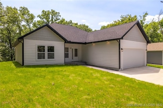 264 Bloomington Dr, Village of Four Seasons, MO 65049