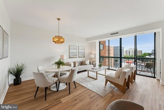 955 26th St NW Unit 705, Washington, DC 20037