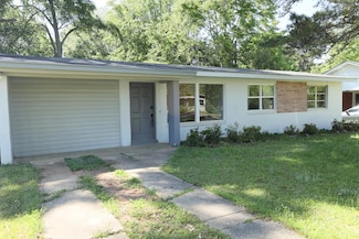 806 Mayfair St, Dothan, AL 36301