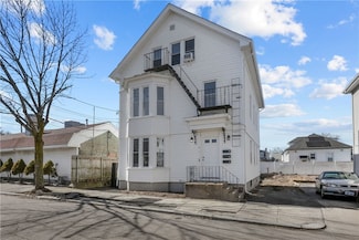 12 Tiffany St, Providence, RI 02908