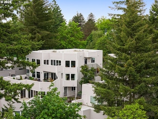 48 Eagle Crest Dr Unit 4A, Lake Oswego, OR 97035