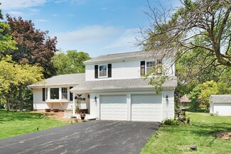 28W766 Davidson Rd, Naperville, IL 60564