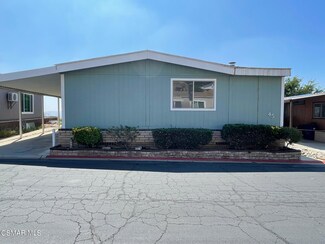 24303 Woolsey Unit 45, Canoga Park, CA 91304