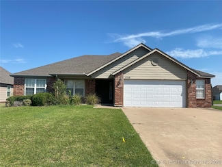 1700 W Austin St, Broken Arrow, OK 74011