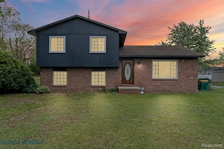 11321 Gabriel St, Romulus, MI 48174