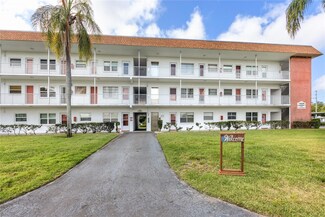 5728 14th Ave N Unit 305B, Saint Petersburg, FL 33710