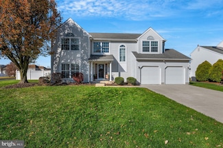 15 Sweetbriar Dr, Sicklerville, NJ 08081